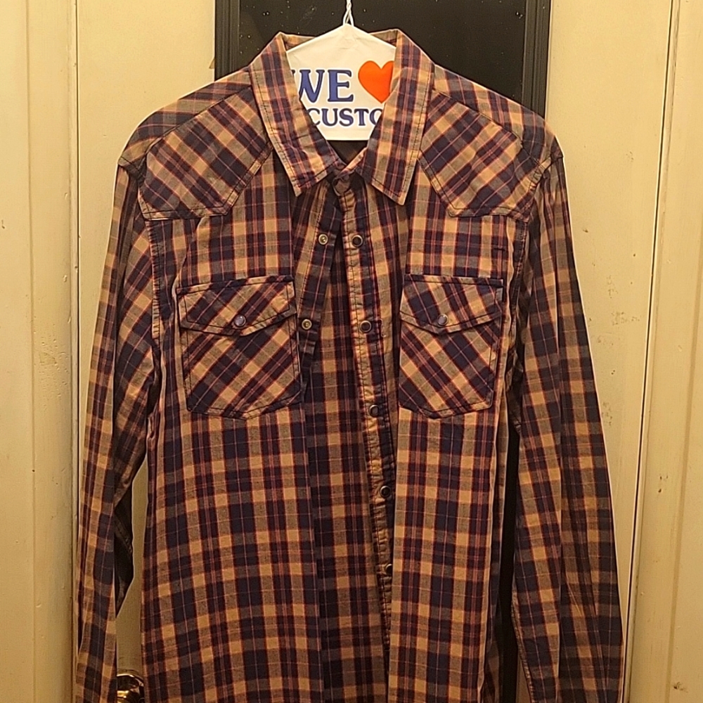 Heritage 1981 western style button down long sleeve shirt.